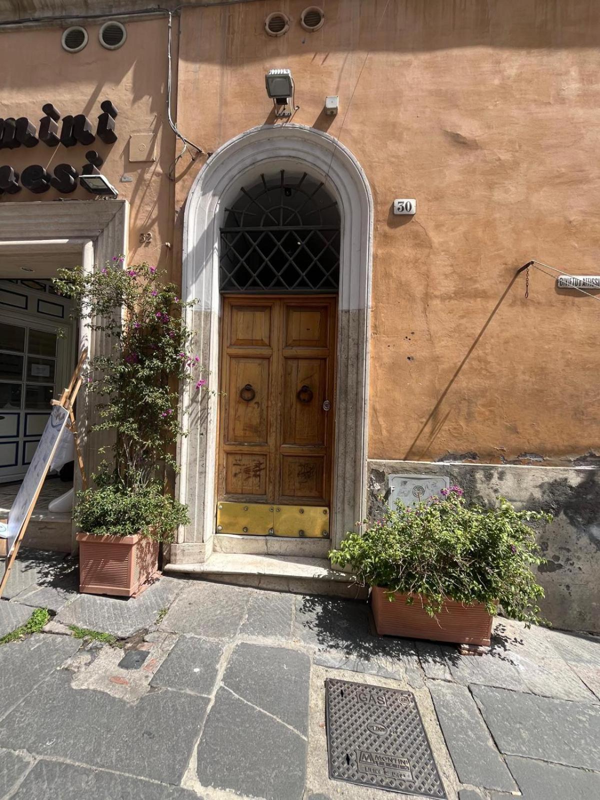 Crispi 30 Stylish Apartment Rome Bagian luar foto