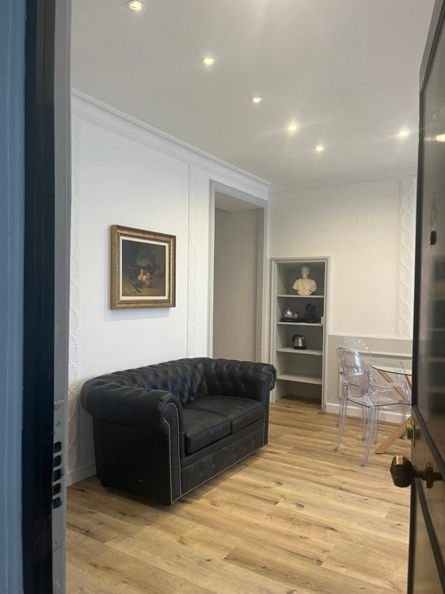 Crispi 30 Stylish Apartment Rome Bagian luar foto