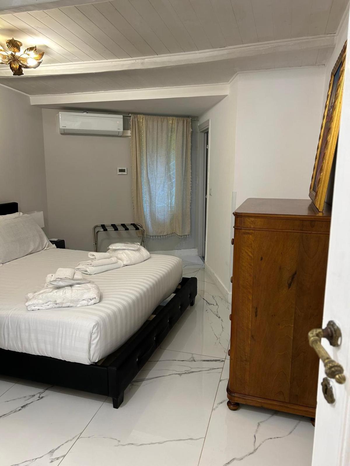 Crispi 30 Stylish Apartment Rome Bagian luar foto