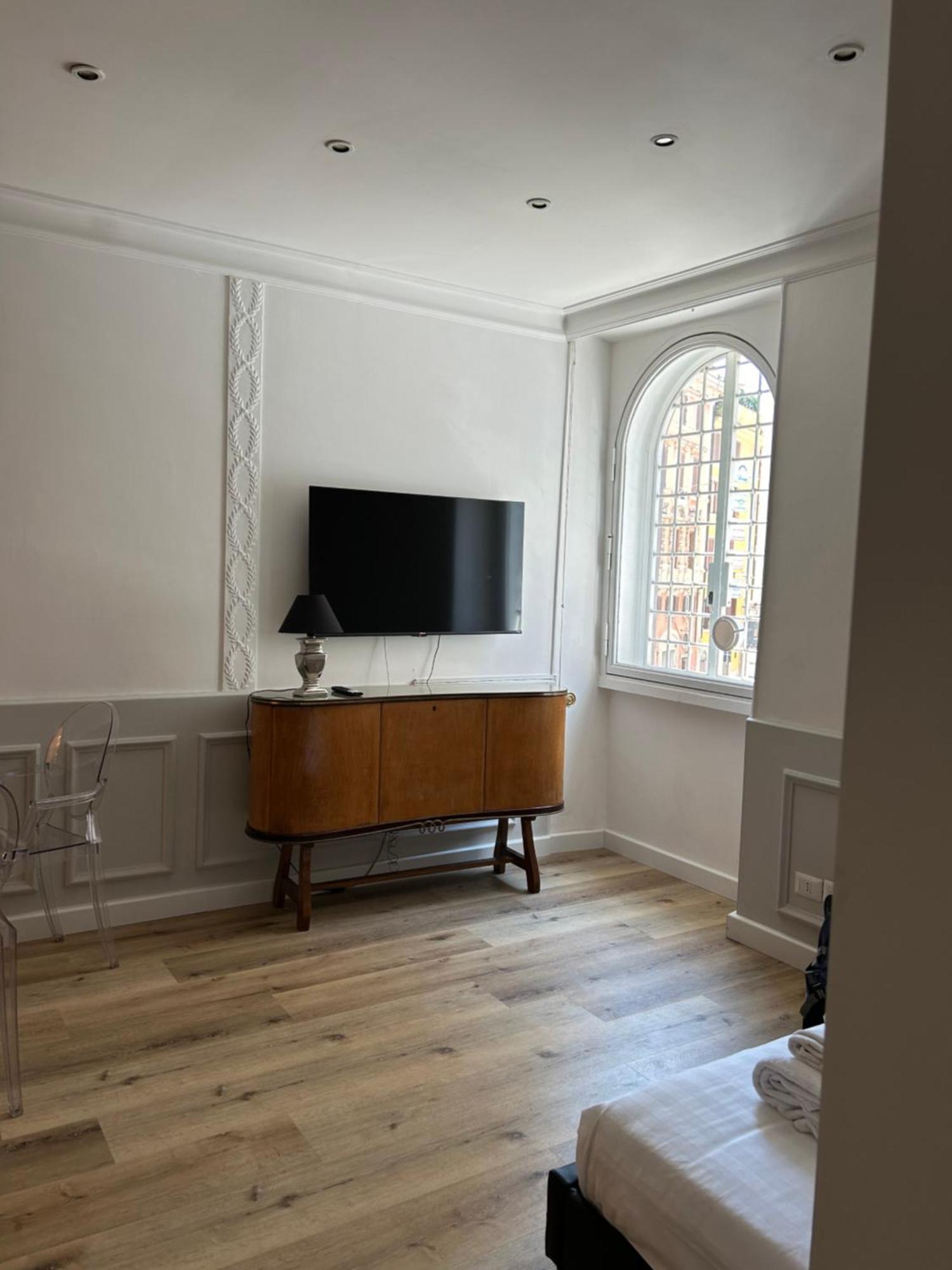 Crispi 30 Stylish Apartment Rome Bagian luar foto